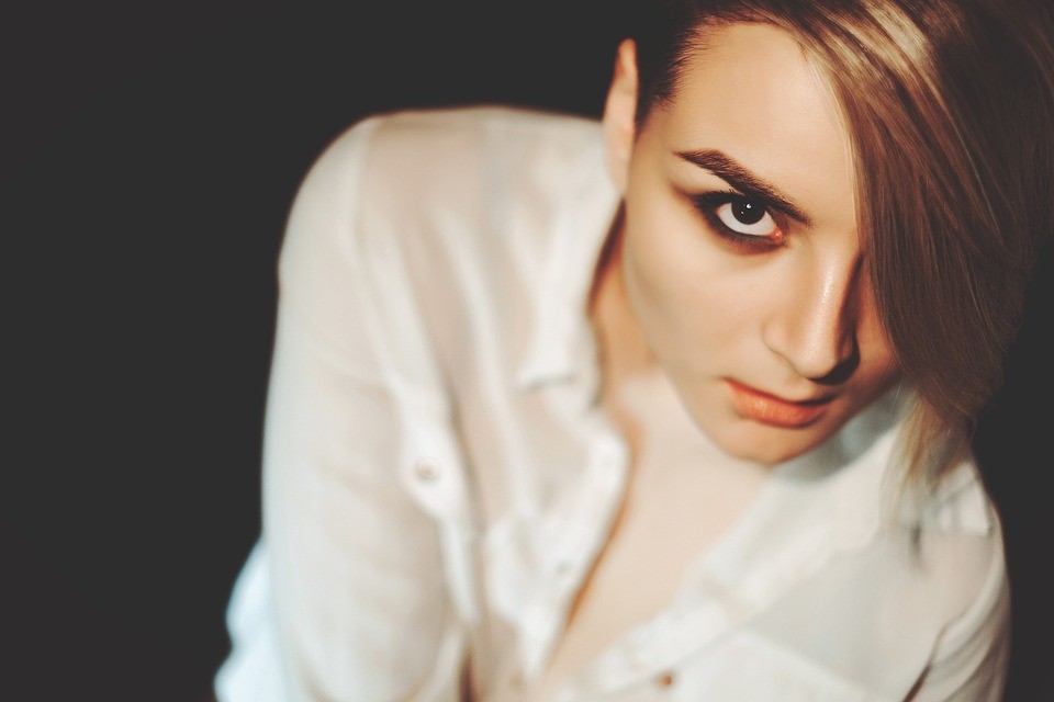 Koketiranjem želimo postati privlačni